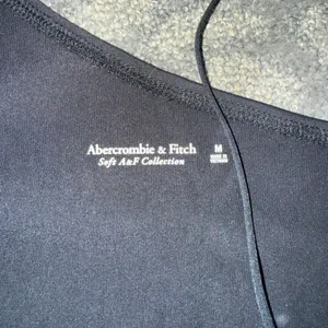 Abercrombie‎ & Fitch One Shoulder Bodysuit Womens Medium Black Excellent Stretch thumbnail 2