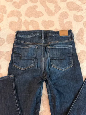 American Eagle High-Waisted Jeans thumbnail 5