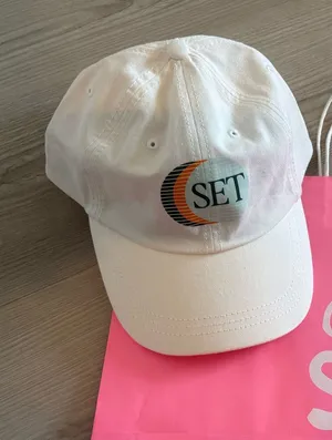 Set Active Hat thumbnail 1