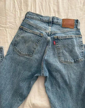 Levi's 501 High-Rise Straight-Leg Jeans thumbnail 4