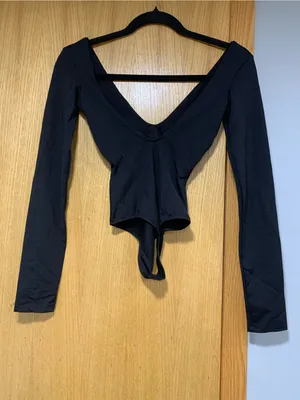 Bershka Black Long-Sleeve V-Neck Bodysuit - Size XS thumbnail 2