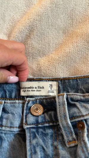 Abercrombie High-Rise Mom Shorts thumbnail 2