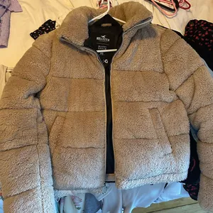 Hollister Tan Sherpa Crop Puffer Jacket w/ Adjustable Waist thumbnail 1