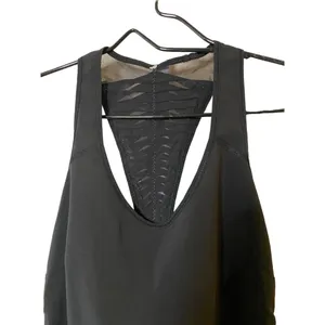 Lululemon Vent‎ It Out Singlet Black fits size 2 or 4 rare thumbnail 3