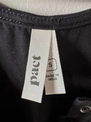 Pact Women’s Black Organic Cotton Henley Quarter Snap Tank Size Small thumbnail 2