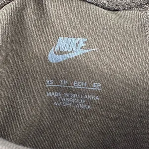 Nike Brown Biker Shorts Women’s XS High Rise Athletic Training Yoga‎ Shorts thumbnail 7