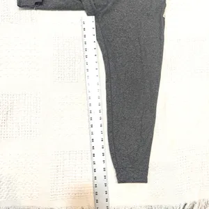 Vuori small flawed cropped active lounge jogger pant P3 3553 thumbnail 5
