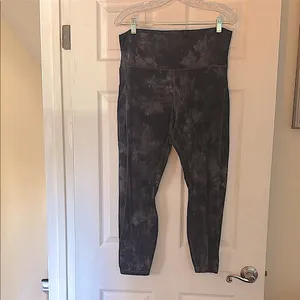 Lululemon high waist leggings with pockets. Size 14 thumbnail 2