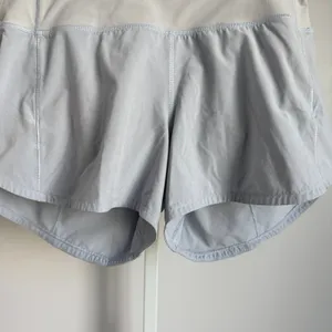 Lululemon Women's‎ Running Shorts High Rise Lightweight Gray sz 4 Athletic thumbnail 3