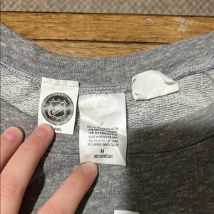 NHL Bruins SweatShirt Gray Size M thumbnail 2