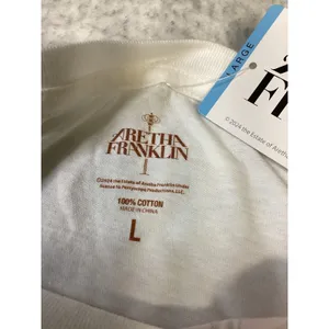 Aretha Franklin Queen of Soul‎ Graphic Tee White Cotton Shirt Womens Large NWT.. thumbnail 3
