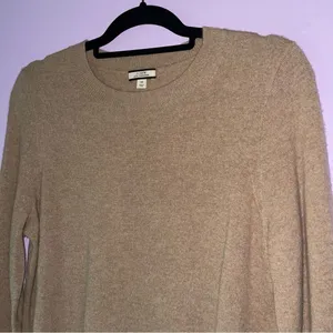 J Crew Size M Tan Cashmere Sweater Crew Minimalist Contemporary Capsule thumbnail 2