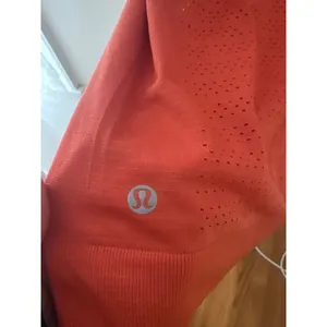 Lululemon Swiftly Tech Sleeveless‎ Tank Top Orange Red Mesh Performance Size 12 thumbnail 3