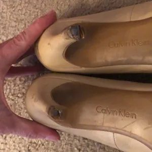 Calvin Klein nude pumps thumbnail 4