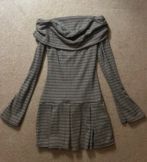 Pretty Little Thing Dress thumbnail 1