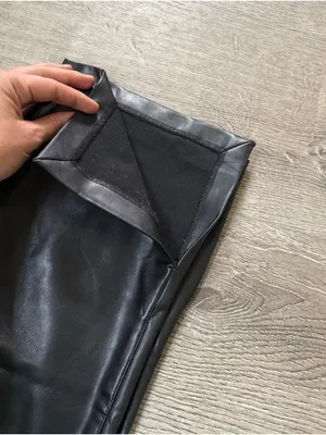 •Abercrombie & Fitch• Ultra High 90s Straight Vegan Leather Pants thumbnail 5