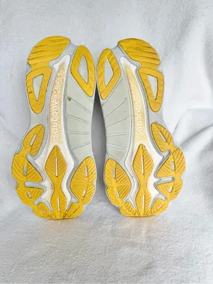 Saucony Hurricane 24 Womens 10 Shoes White Running Sneakers S10934-246 Road thumbnail 12
