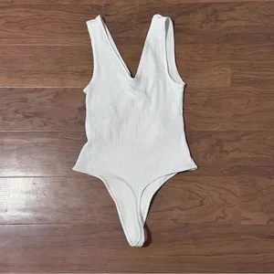 BABATON ARITZIA Lido Bodysuit‎ One Piece White Sleeveless Thong Ribbed Medium thumbnail 4