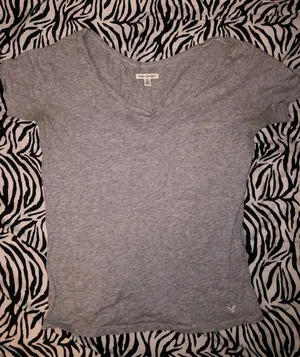 American Eagle Grey T Shirt thumbnail 1