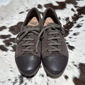 Clarks‎ Women’s Lorry Grace Suede Sneakers Size 7.5 B78 thumbnail 2