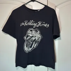 H&M Rolling Stones Graphic T-Shirt Womens Medium Rock‎ Band Tee Gray Cotton thumbnail 2