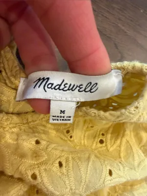 Madewell Eyelet Michele Bubble Top in Dream-On Daisies Yellow Medium - C70-004 thumbnail 3