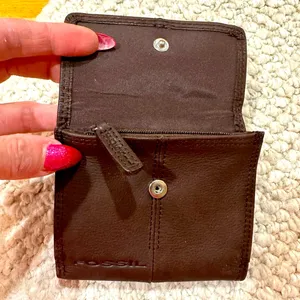 FOSSIL Classic Dark Brown Leather Wallet NWOT thumbnail 3