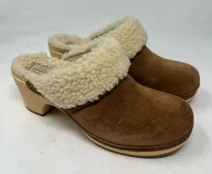 Crocs Sarah Luxe Suede Sherpa Lined Clogs Womens 6 Brown 203413 NWOB thumbnail 1