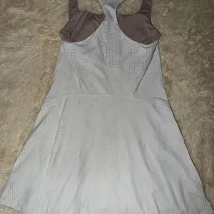 Lululemon Logo Ivory/White Dress Size 4 NWOT thumbnail 3
