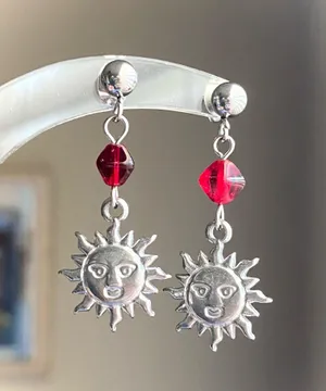 Handmade stainless steel sun face & Czech glass beads boho retro vintage style dangle earrings☀️ thumbnail 1