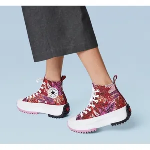 CONVERSE Run Star Hike Tropical Florals Jungle Shoes Boots 5.5M/7W Unisex thumbnail 1