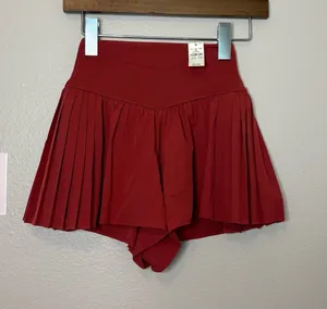 Aerie red velvet cake XS flowy pleated shorts summer casual athletic thumbnail 1