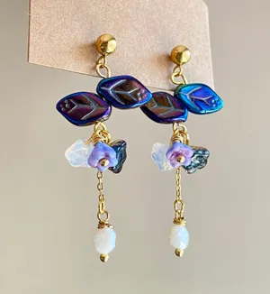 Handmade quality Czech glass beads flowers & leaves & natural shell pearls dangle earrings💜🤍🍃 thumbnail 1