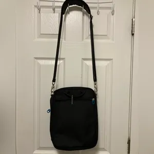Sol Angeles Black Quilted IPAD/Tablet Crossbody Bag thumbnail 13