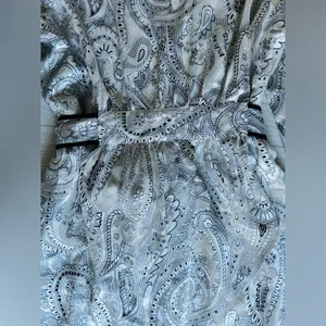 Morgan Taylor Intimates Black and White Paisley Robe Size M Midi Length Tie Belt thumbnail 10