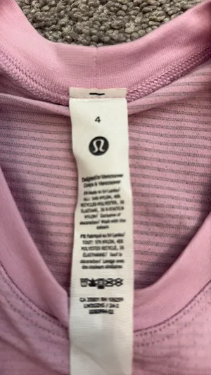 Lululemon Cropped T-Shirt athletic  thumbnail 2