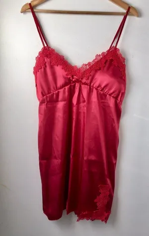 Red Lingerie, Medium thumbnail 1