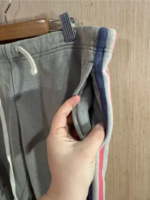Uniqlo Grey Sweatpants with Pink & Navy Side Stripes Size Large thumbnail 2