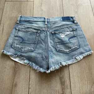 American Eagle Size 2 Vintage Hi-Rise Festival Shorts thumbnail 4