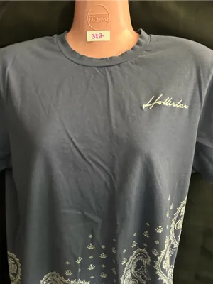 Hollister Navy and White Paisley Bandana-Print Short Sleeve Tee MD thumbnail 5