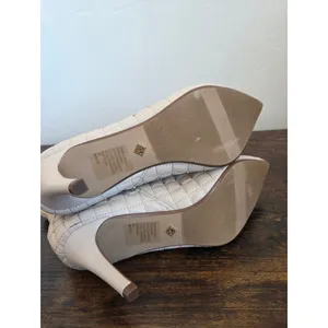 NEW Nanette Lepore Aubree Boots Quilted White Leather Gemstone Quiet Luxury 9 thumbnail 6