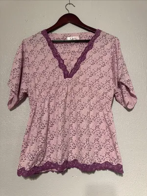 Women's Lavender Floral Lace-Trim V-Neck Top thumbnail 2
