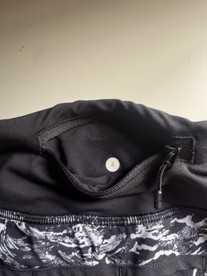 Lululemon High-Rise Speed Up Shorts 2.5” thumbnail 4