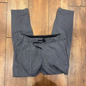 Lululemon Women’s On The Fly Pant Heathered Black Gray Size 6 EUC Stretch W5ASSS thumbnail 2