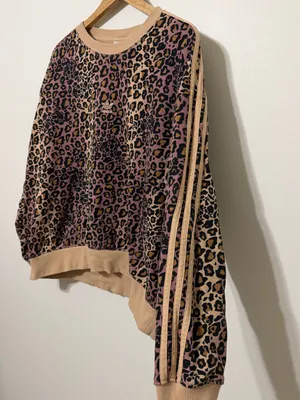 Adidas Crewneck Leopard Animal Print Sweatshirt Beige Pink Size Medium Cheetah thumbnail 6