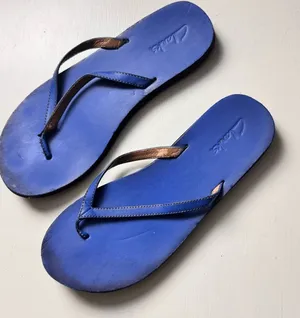 Clarks Women’s Cobalt Blue Low Heel Casual Style Sandals thumbnail 1