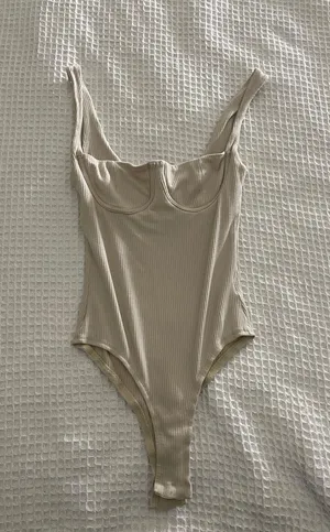 Princess Polly Bodysuit thumbnail 4