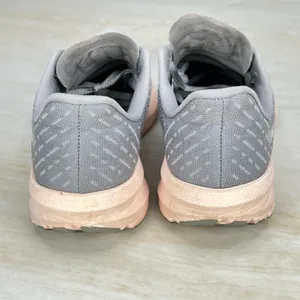 Brooks Launch 10 Grey Pink Running Shoes Womens 9.5 Medium 1203991B179 thumbnail 10