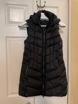 Athleta Women’s Black CYA Downieville Puffer Vest Goose Down Faux Fur Hood XXS thumbnail 2