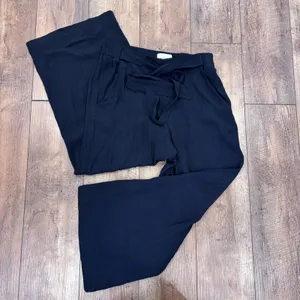Aritzia Wilfred Sz Large The Faun Ankle Pant High-Waisted Wide-Leg Black Pants thumbnail 3
